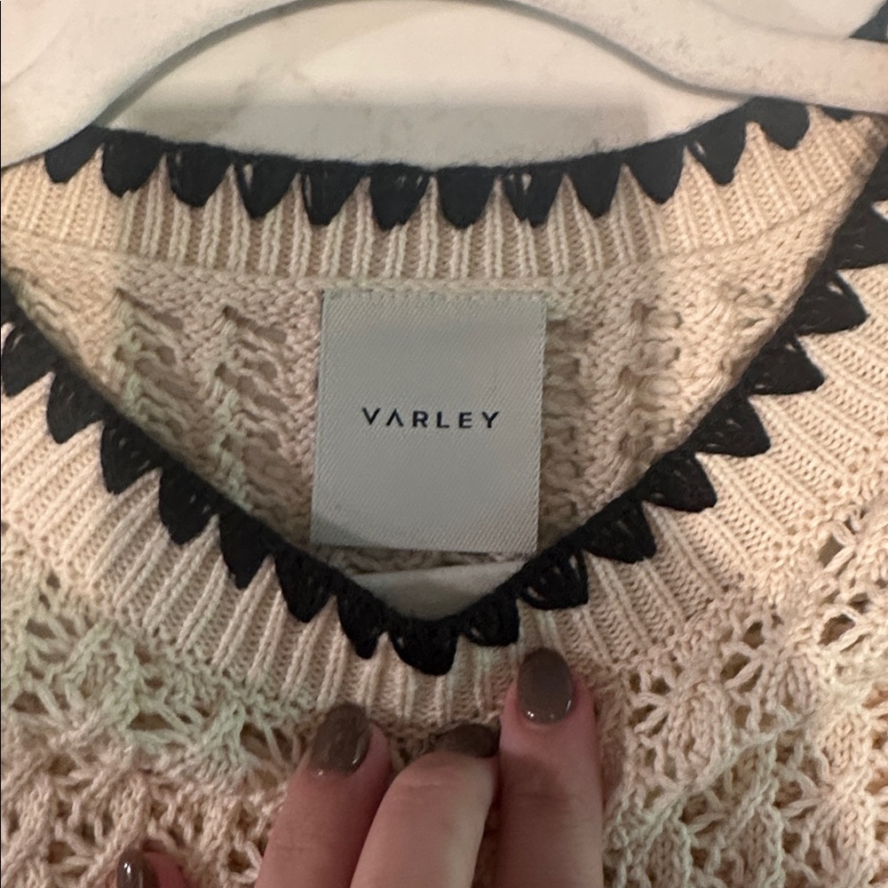 Varley Delaney Cream and Black Sleeveless Knit Sweater - Picture 2 of 3